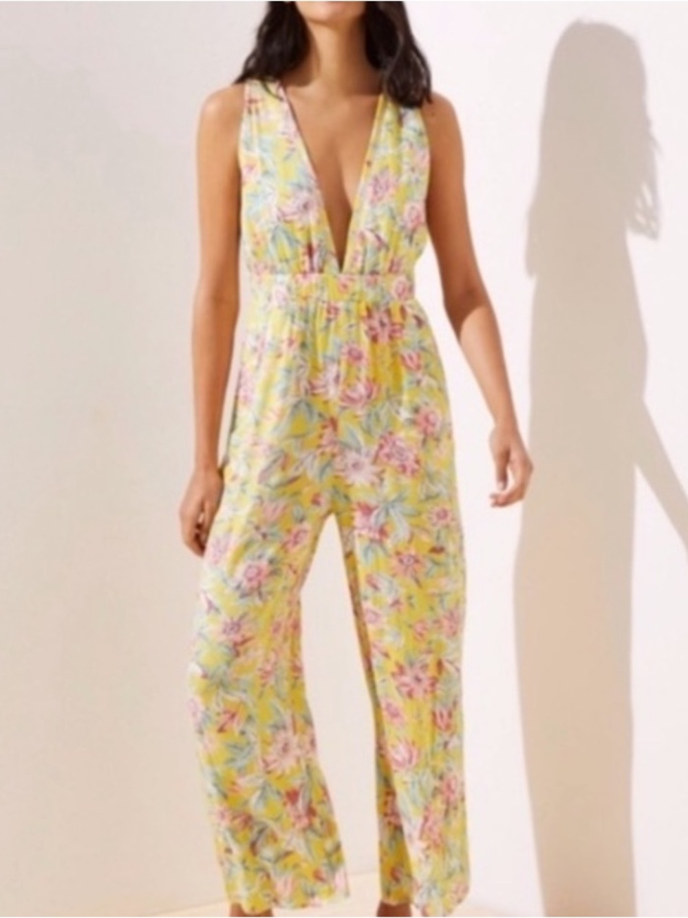 💕❤️‍🔥❤️ Loft LOFTYellow
Floral Plunging V Neck Romper  M - Picture 2 of 5